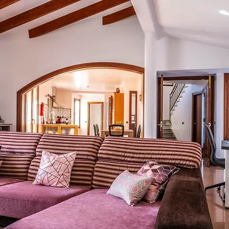 Seaside Ciutadella: Beach-nearby Retreat With Pool And Wi-fi Villa *