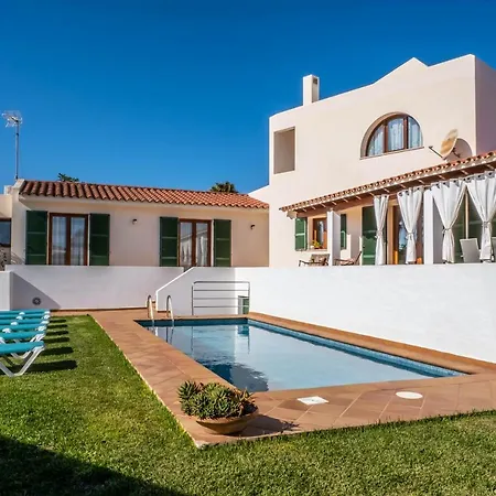 Villa Seaside Ciutadella: Beach-nearby Retreat With Pool And Wi-fi *